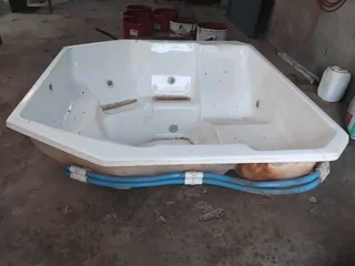 4 Seater Jacuzi