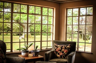 Charming Cottages On Idyllic Apple Farm