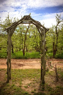 Charming Cottages On Idyllic Apple Farm