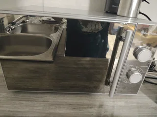 Microwave - Ad posted by Lesedi Khaole