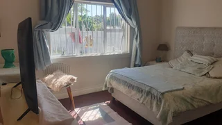 SPACIOUS,  AIRY ROOM AVAIL !!