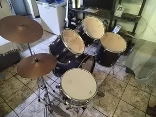 Drum kit