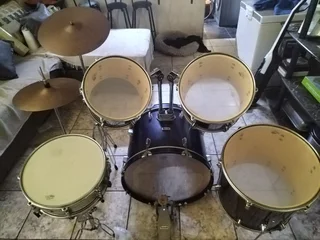 Drum kit