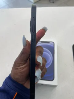 Apple iPhone 12