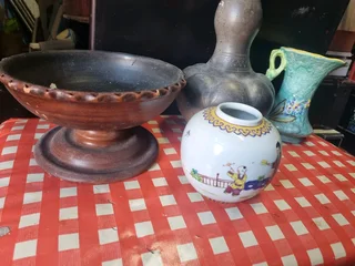 Mix flower vases and stuff all for R450