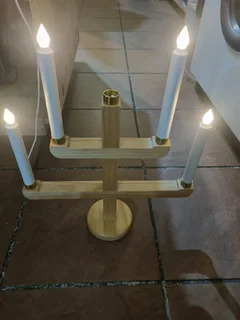 Table lamp with usb port