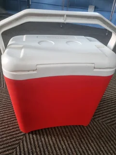Cooler box size 26 litre