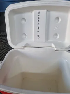 Cooler box size 26 litre