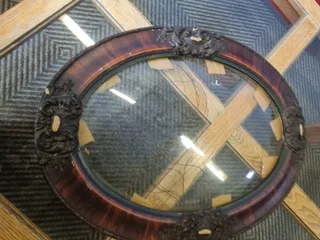 Vintage oval frame with glass Size 63x48cm