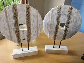 Retro stands size 46cm long