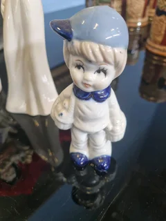 Mix porcelain figurine