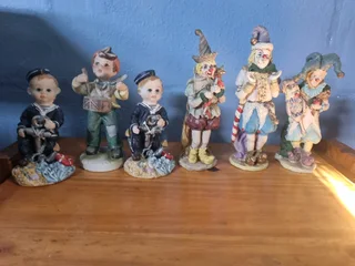 Ceramic clowns and stuff