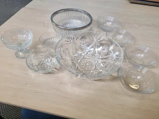 Glass crockery
