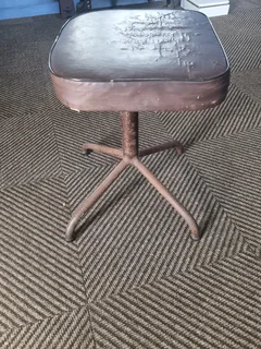Vintage rotating stool