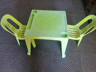 Kids plastic old table chairs