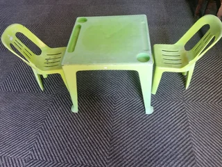 Kids plastic old table chairs