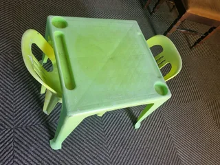 Kids plastic old table chairs
