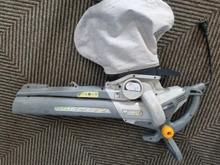 Ryobi garden blower selling as a parts