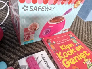 Safeway chocolate fondue set with recpie book