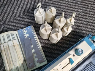 Empisal knitting machine kh-600 with accessories