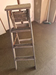 Wooden step ladder