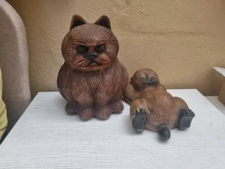Wooden cat ornaments