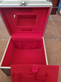 Alluminium make up case