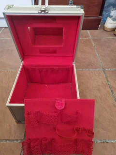 Alluminium make up case