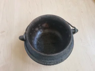 Heavy duty small pot without lid
