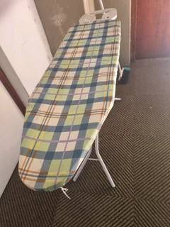 Metal ironing board