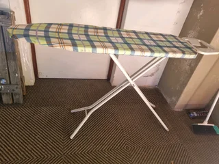Metal ironing board