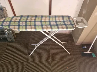 Metal ironing board