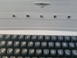 Electric type writer
