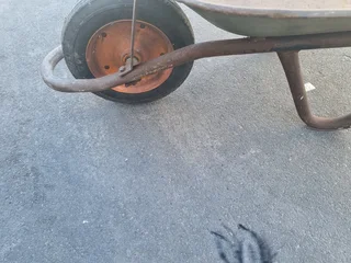 Wheel barrow