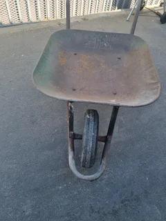Wheel barrow