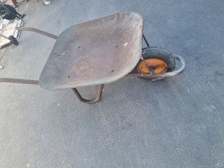 Wheel barrow