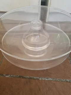 Plastic cake and cupcake stand