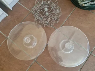 Plastic cake and cupcake stand