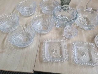 Glass crockery