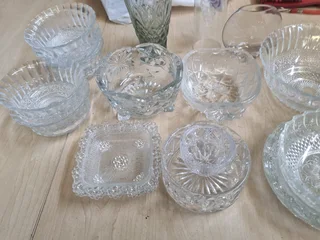 Glass crockery