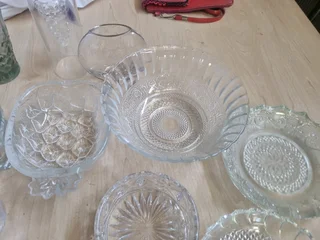 Glass crockery