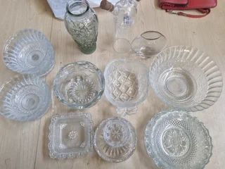Glass crockery