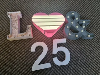 Deco lights and wooden numbers