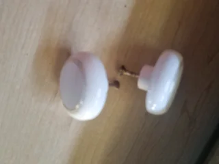 Plastic knobs