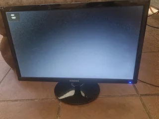 Samsung monitor screen with hdmi port
