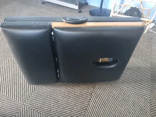 Portable massage bed with bag