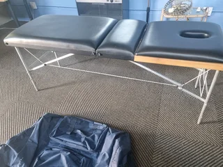 Portable massage bed with bag