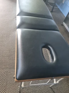 Portable massage bed with bag