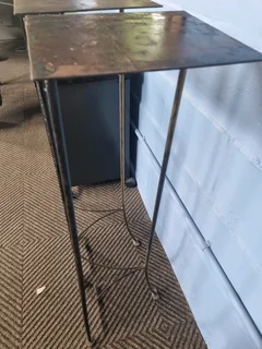 Metal mesh display stands