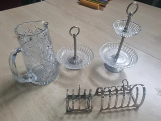 Glass crockery